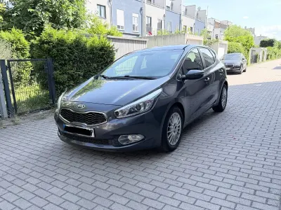 Gebraucht Kia Ceed FIFA World Cup Edition 128 PS (94 kW) 2013 Grau Kleinwagen
