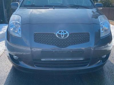 Silber Gebraucht 2008 Toyota Yaris Kleinwagen | 3.499 € (Fairer Preis)