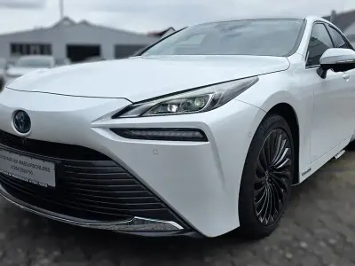 Gebraucht Toyota Mirai Advance 182 PS (133 kW) 2021 Weiß Limousine