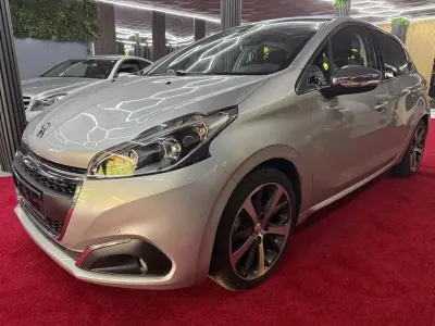 Gebraucht Peugeot 208 Allure 110 PS (80 kW) 2016 Grau Kleinwagen