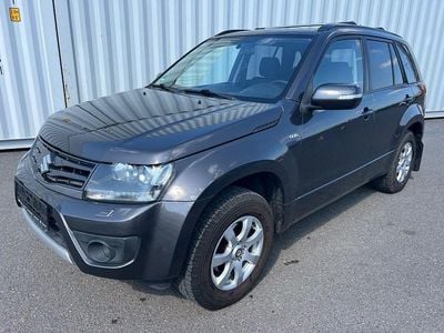Usado Suzuki Vitara 129 HP (94 kW) 2014 Cinzento SUV