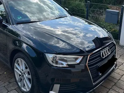 Gebraucht Audi A3 Sport 116 PS (85 kW) 2019 Schwarz Limousine