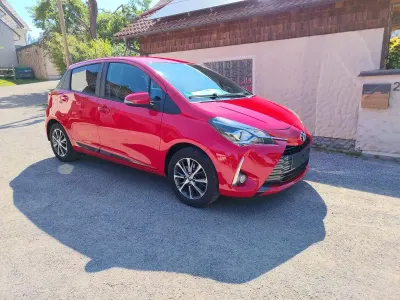Gebraucht Toyota Yaris Club 111 PS (81 kW) 2019 Rot Kleinwagen