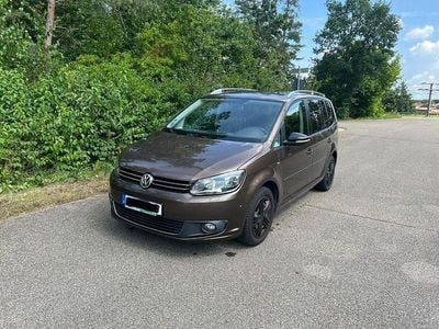 Gebraucht VW Touran Match 140 PS (102 kW) 2012 Braun Van / Kleinbus