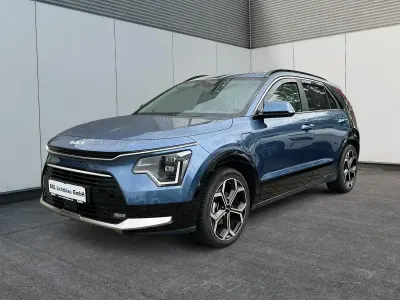 Gebraucht Kia Niro Spirit 182 PS (133 kW) 2023 Mineralblau SUV