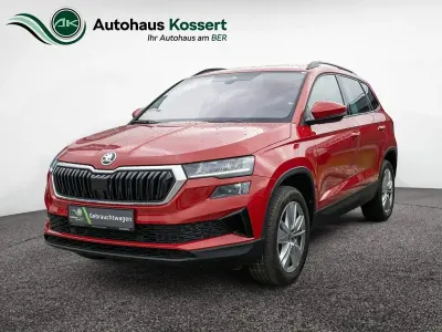 Käytetty Skoda Karoq Selection 150 HP (110 kW) 2024 Punainen Katumaasturi
