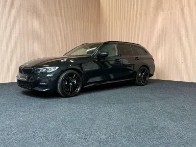 Usata BMW 320e M Sport 276 CV (202 kW) 2022 Nero Station wagon