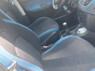 Gebraucht Peugeot 206 Sportium 73 PS (53 kW) 2011 Schwarz Limousine