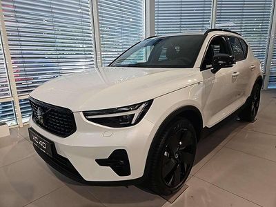 Gebraucht Volvo XC40 Plus 163 PS (119 kW) 2025 Crystal white / metallic SUV