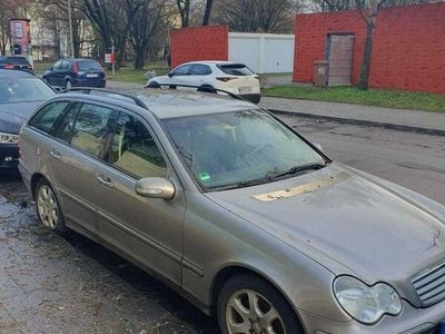 Mercedes C200