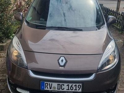 Second-hand Renault Grand Scénic III 131 CP (96 kW) 2012 Maro Monovolum