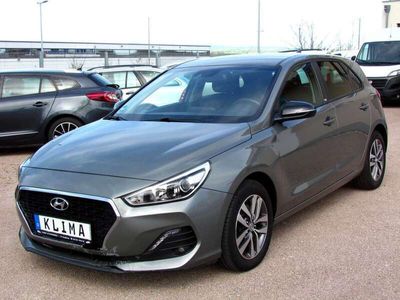 gebraucht Hyundai i30 YES! 1,6 CRDi *EURO 6* NAVI*CAM*St.&St.