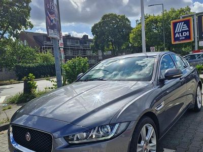 Gebraucht Jaguar XE Prestige 179 PS (131 kW) 2016 Grau Limousine