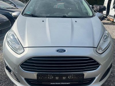 Usata Ford Fiesta 101 CV (74 kW) 2015 Argento Utilitaria