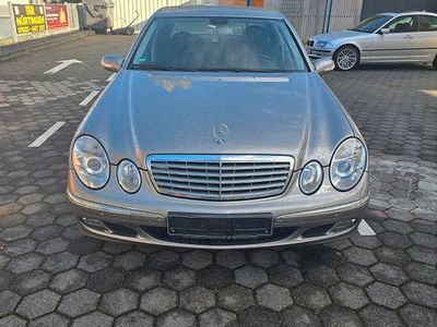 Silber Gebraucht 2005 Mercedes E200 Classic Limousine | 9.900 € (Teuer)