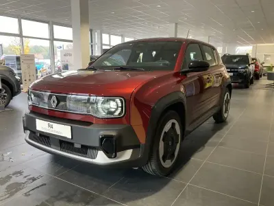 Używany Renault 4 E-Tech Evolution 89 kW (122 KM) 2025 Czerwony SUV