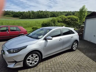 Gebraucht Kia Ceed 160 PS (117 kW) 2022 Silber Kleinwagen