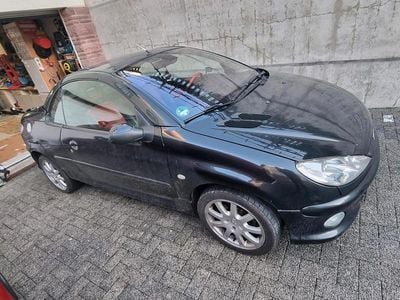 Gebraucht Peugeot 206 CC 109 PS (80 kW) 2004 Schwarz Cabrio