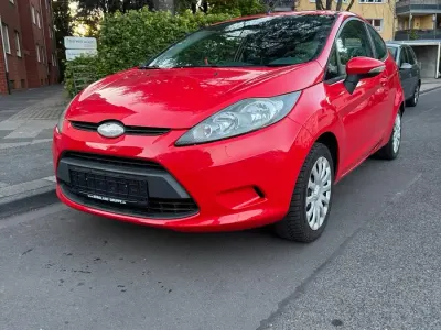 Usata Ford Fiesta 60 CV (44 kW) 2009 Rosso Utilitaria