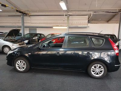 Gebraucht Hyundai i30 Edition+ 126 PS (92 kW) 2010 Schwarz Kombi