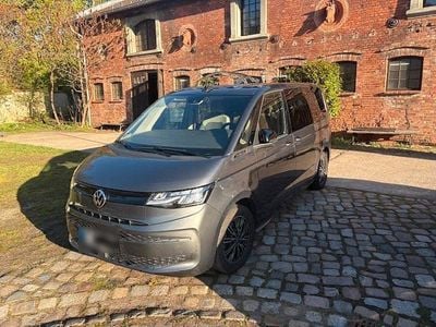 Usata VW Multivan Life 150 CV (110 kW) 2023 Grigio Monovolume