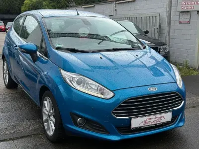 Gebraucht Ford Fiesta Titanium 82 PS (60 kW) 2016 Blau Kleinwagen