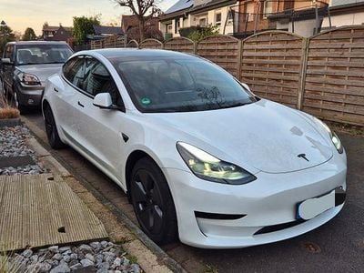 Weiß Gebraucht 2023 Tesla Model 3 RWD Limousine | 27.900 € (Guter Preis)