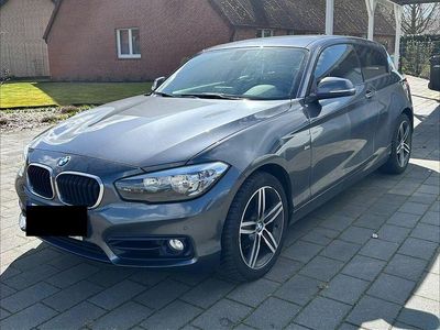 Gebraucht BMW 120 Sport Line 190 PS (139 kW) 2015 Grau Kleinwagen