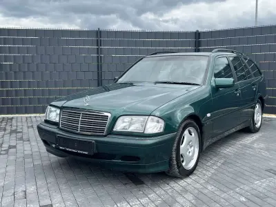 Gebraucht Mercedes C200 102 PS (75 kW) 2000 Alexandritgrün Kombi