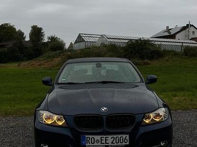 Gebraucht BMW 325 218 PS (160 kW) 2010 Blau Limousine