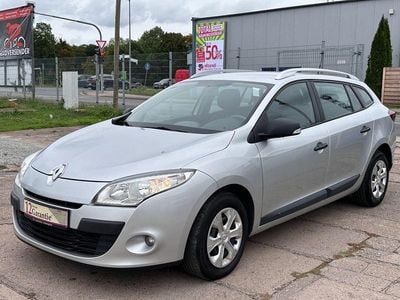 Gebraucht Renault Mégane GrandTour Expression 106 PS (77 kW) 2011 Silber Kombi