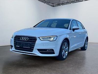 Weiß Gebraucht 2018 Audi A3 Sportback Comfort Kleinwagen | 17.000 € (Fairer Preis)