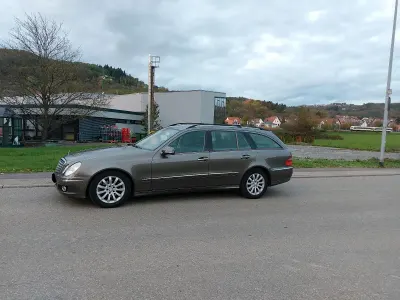 Używany Mercedes E220