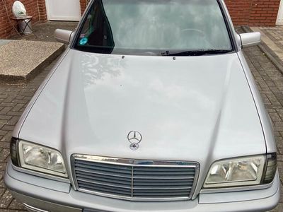 Mercedes C180