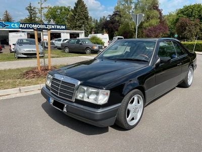 Gebraucht Mercedes E300 AMG 179 PS (131 kW) 1990 Schwarz uni Coupé