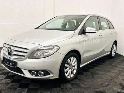 Gebraucht Mercedes B180 122 PS (89 kW) 2013 Silber Van / Kleinbus