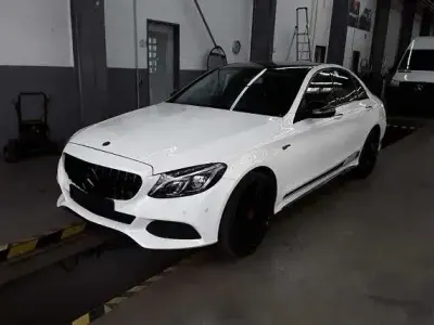 Gebraucht Mercedes C400 333 PS (244 kW) 2015 Weiß Limousine