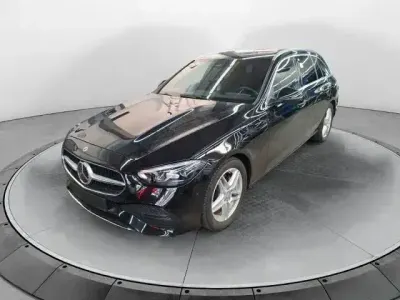 Gebraucht Mercedes C200 Avantgarde 163 PS (119 kW) 2024 Schwarz Limousine