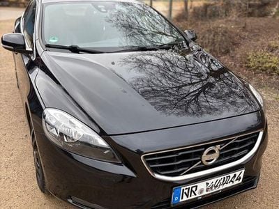 Schwarz Gebraucht 2015 Volvo V40 Ocean Race Limousine | 9.599 € (Etwas zu teuer)