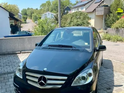 Gebraucht Mercedes B150 95 PS (69 kW) 2009 Schwarz Van / Kleinbus