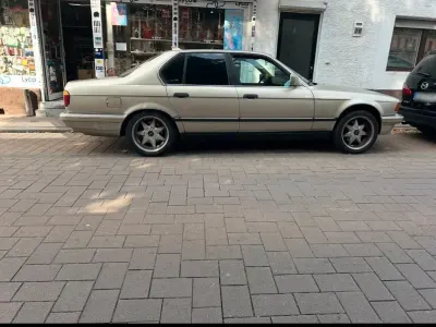 Usata BMW 730 188 CV (138 kW) 1989 Oro Berlina