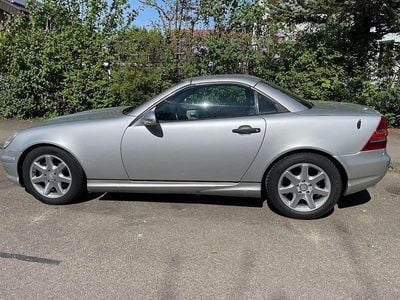 Usata Mercedes SLK230 193 CV (141 kW) 1998 Argento Cabrio