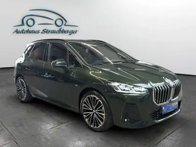 Gebraucht BMW 218 M Sport 136 PS (100 kW) 2024 San remo green Van / Kleinbus