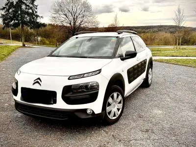 Gebraucht Citroën C4 Shine Edition 110 PS (80 kW) 2015 Weiß Limousine