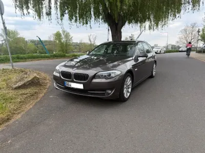 Second-hand BMW 520 Sport Line 184 CP (135 kW) 2012 Maro Break
