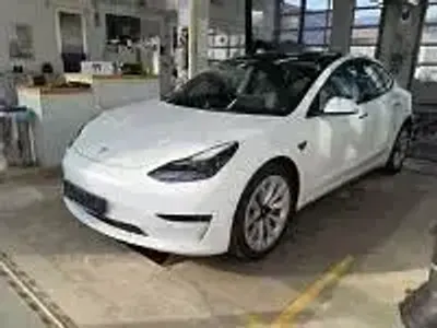 Usata Tesla Model 3 RWD 239 kW (325 CV) 2022 Bianco Berlina
