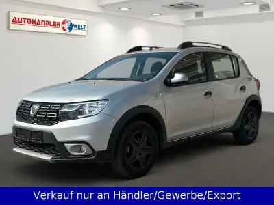 Second-hand Dacia Sandero Stepway 90 CP (66 kW) 2017 Argintiu SUV