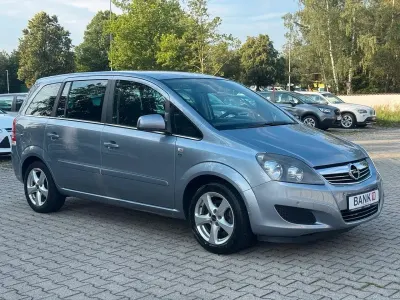 Gebraucht Opel Zafira Edition 140 PS (102 kW) 2010 Blau Van / Kleinbus