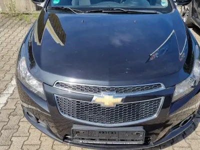 Gebraucht Chevrolet Cruze 141 PS (103 kW) 2012 Schwarz Kleinwagen