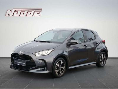 Gebraucht Toyota Yaris Hybrid Comfort 116 PS (85 kW) 2024 Marlingrau metallic Kleinwagen